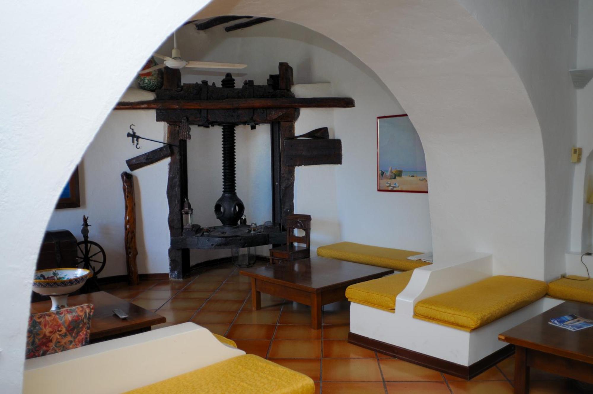 Hotel Cincotta Panarea Exterior photo