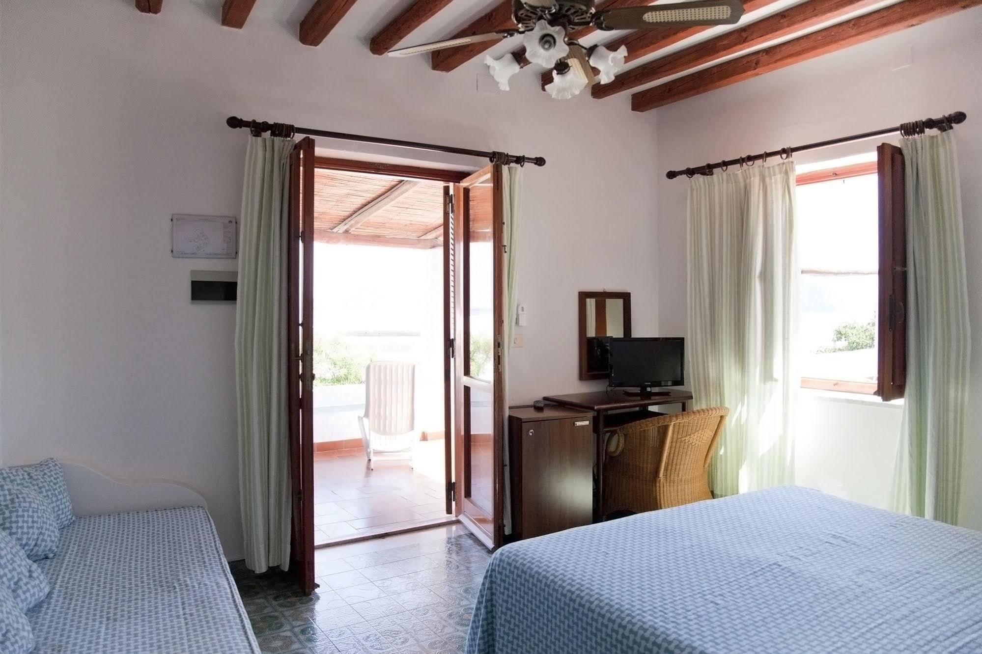 Hotel Cincotta Panarea Exterior photo